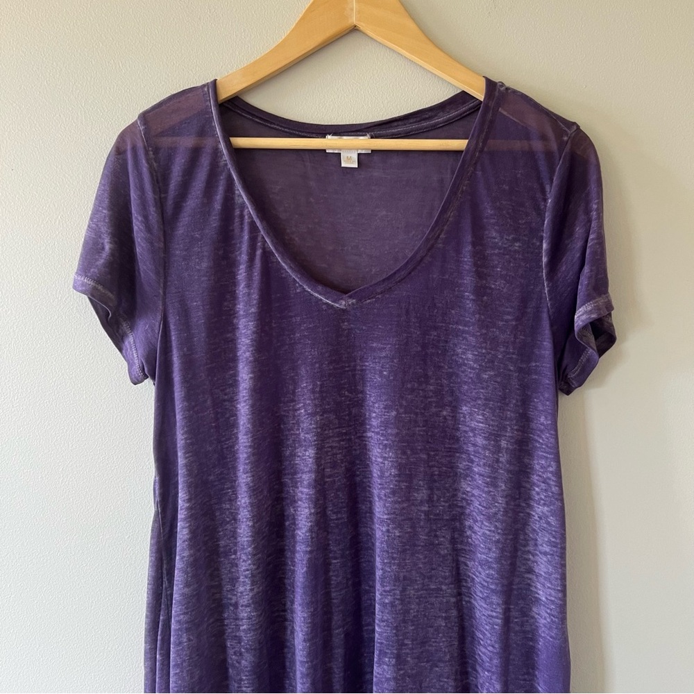 Charming Charlie Light Weight Womens Medium Flowy Purple Top
